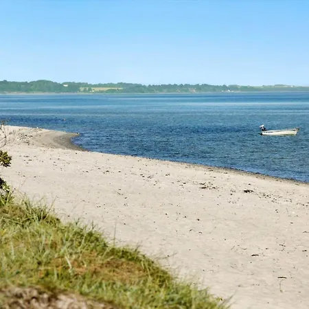 8886-glesborg-kalvehavestien-8 Fjellerup Strand